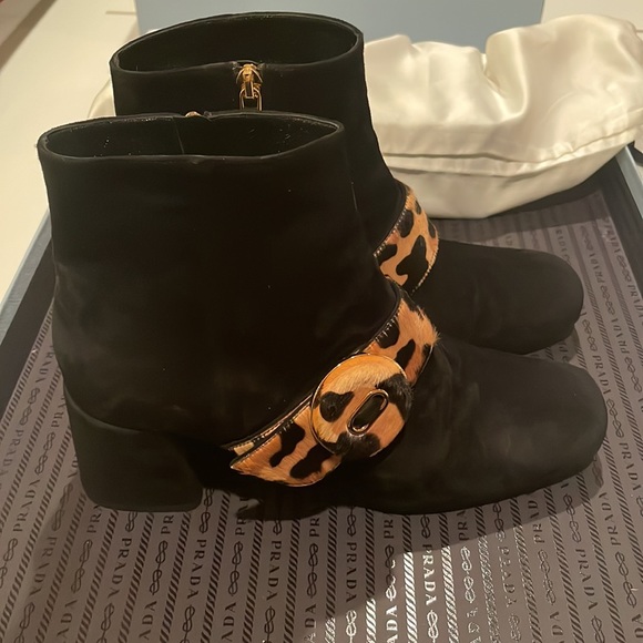 Black Prada ankle boots with leopard print fur - Picture 2 of 5